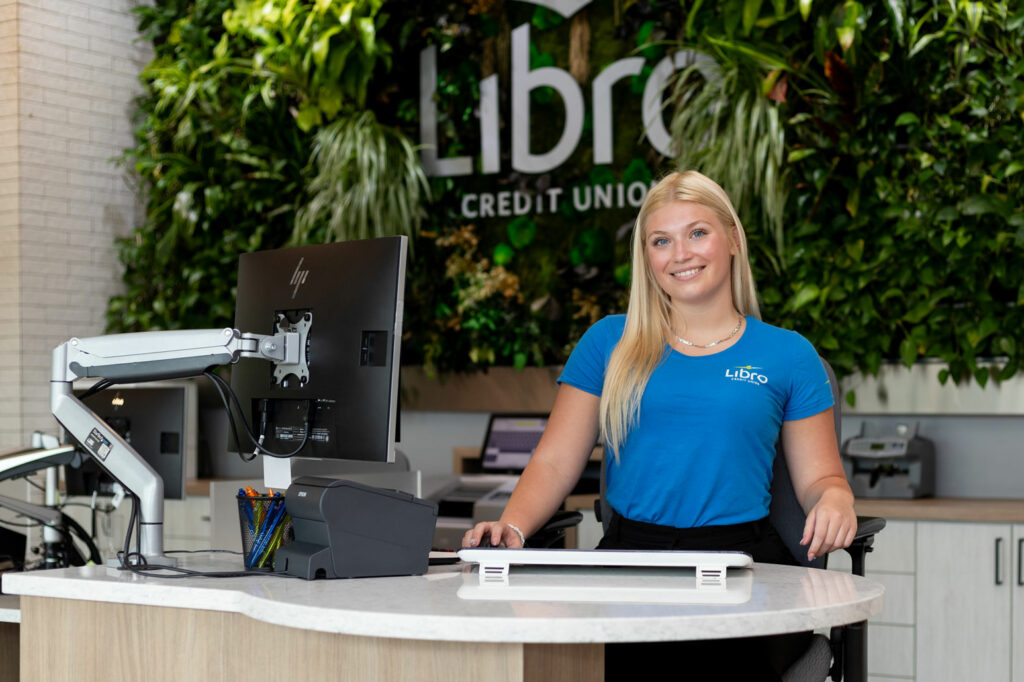 Libro Coach in the Woodstock branch