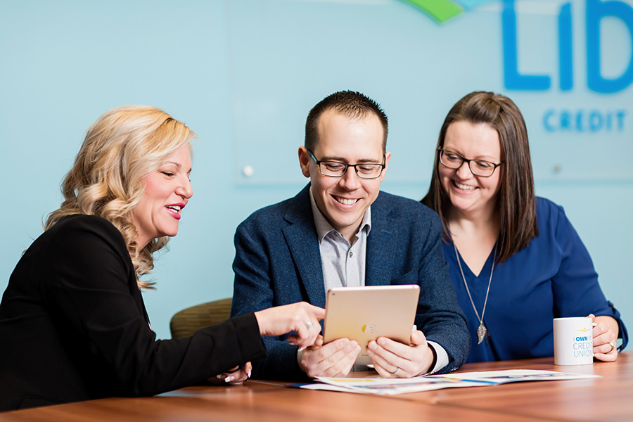 Libro Coach talking to Owners